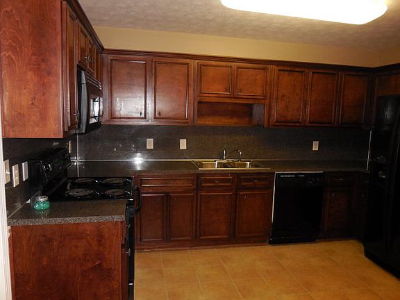 3rd image of 6211 Lee Road 240