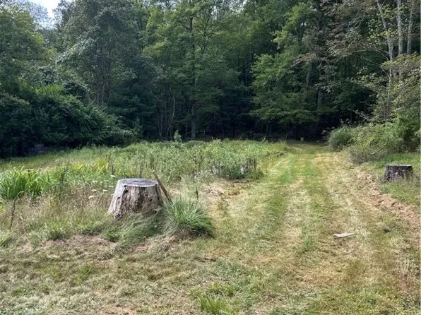 122 Garntham Ln, Pleasantville, PA 16341