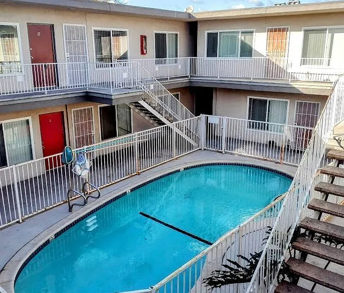 4050 W El Segundo Blvd #11 — Photo 8
