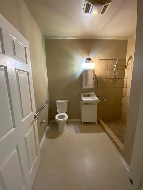 3010 N St Mary's - 2103 — Photo 2