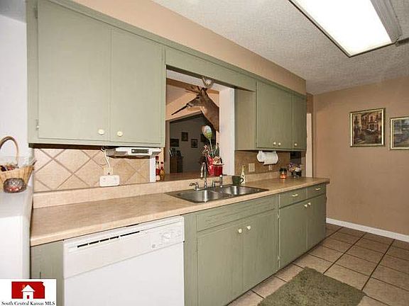 2nd image of 3222 S Saint Clair St