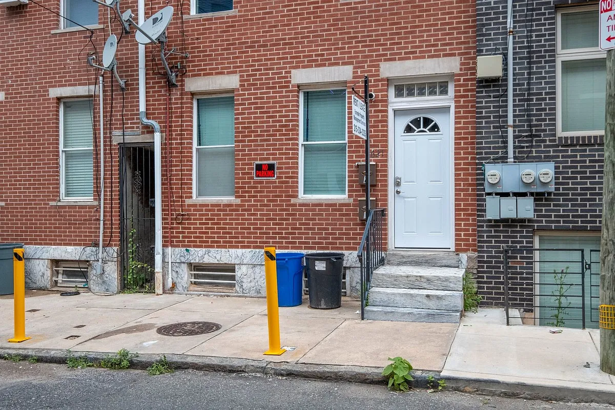 Building Photo - 1621 Ogden St