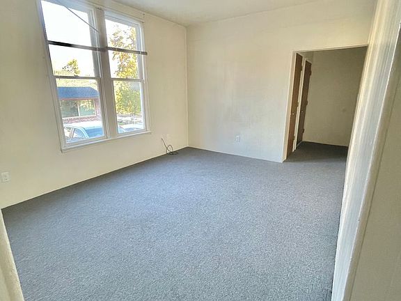 3rd image of 460 Siskiyou Blvd #460B