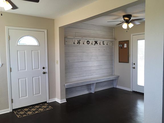 Do you love horses? Two story completely renovated house near stables and riding arena. Live in the country minutes away from Belton.