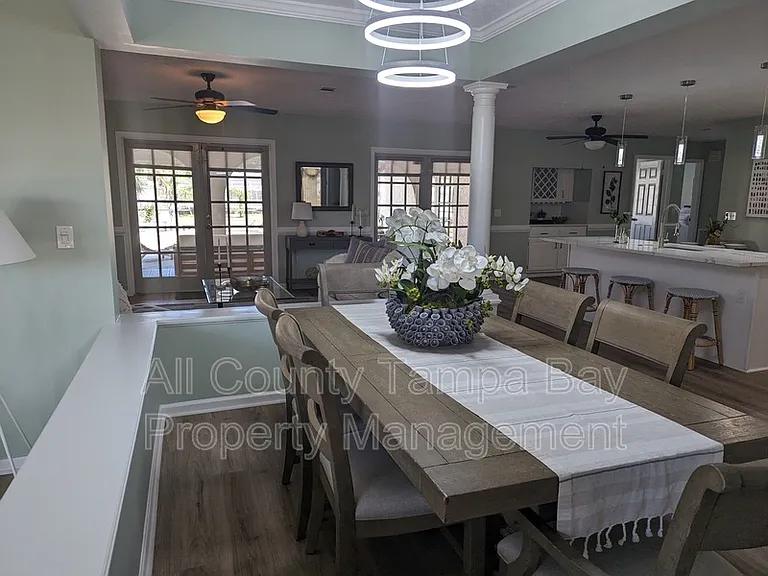 3931 Venetian Way — Photo 4