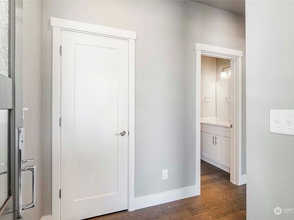 4th image of 20603 153rd Street E