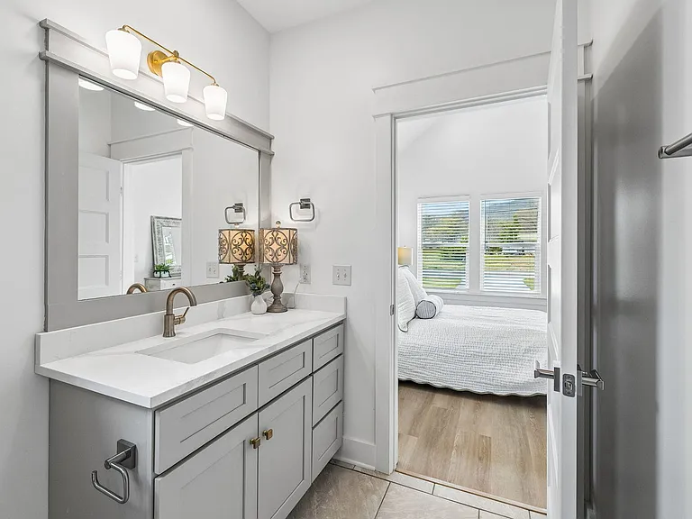 106 N Moss Ave #A — Photo 11