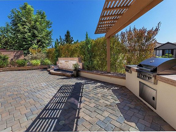 5th image of 16 Anacapa Ln