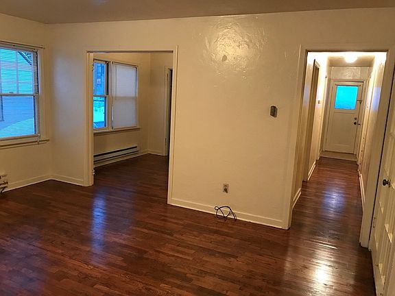 4th image of 40 S Clinton St #731