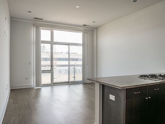 3rd image of 4730 N Kimball Ave APT 202
