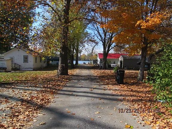 4th image of 411 W Amelia Ave