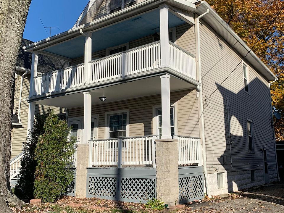 1st image of 1635 Larchmont Ave