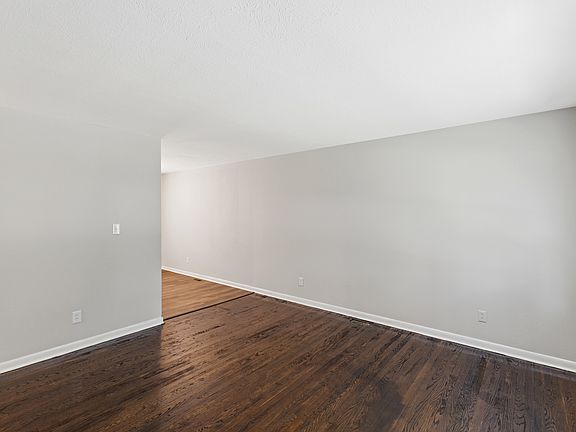 5th image of 604 Hi Crest Dr