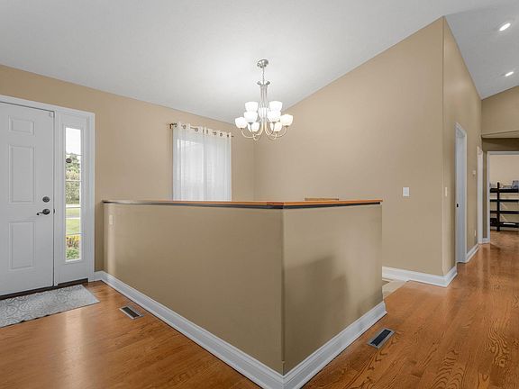 4th image of 51238 Elm Rd