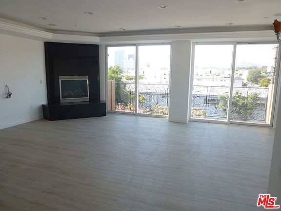 3rd image of 11554 Iowa Ave Unit 401