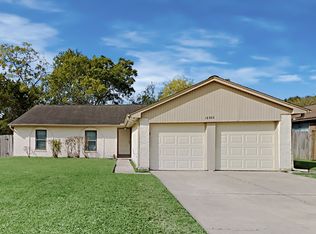 16422 Oxnard Ln, Friendswood, TX 77546