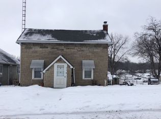 214 E 2nd St, Spring Valley, IL 61362