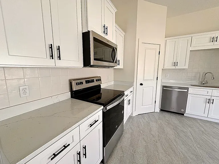 236 Wolf Den Ln — Photo 7
