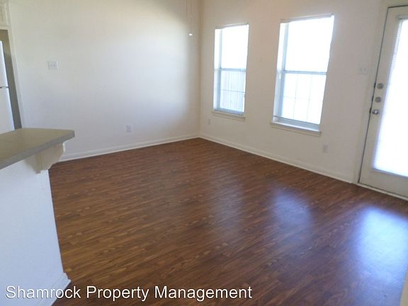 3rd image of 3001 Clydesdale Way