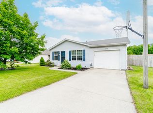 1109 Manahan Dr, Angola, IN