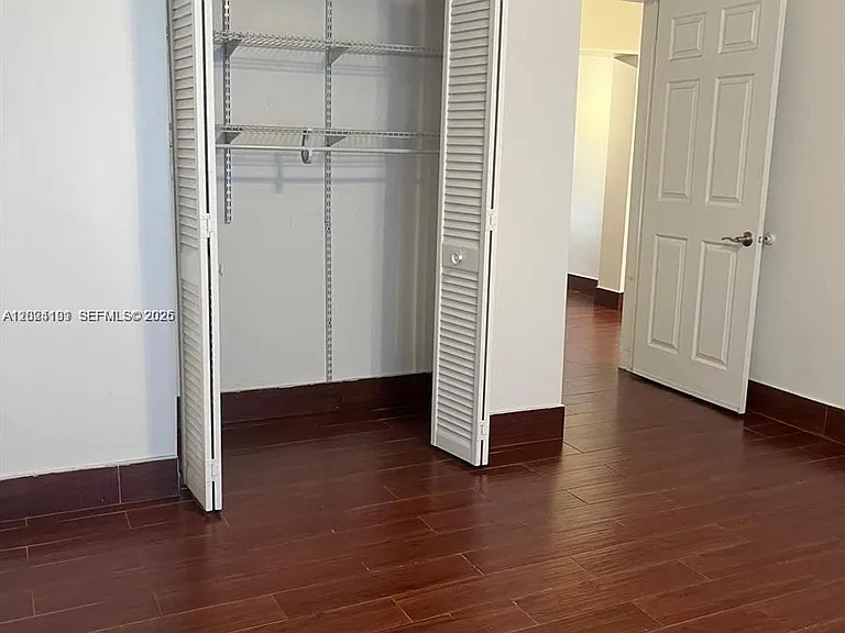 1912 Taylor St — Photo 12