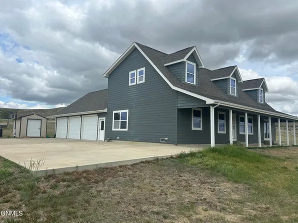 4464 146w Ave NW, Williston, ND 58801