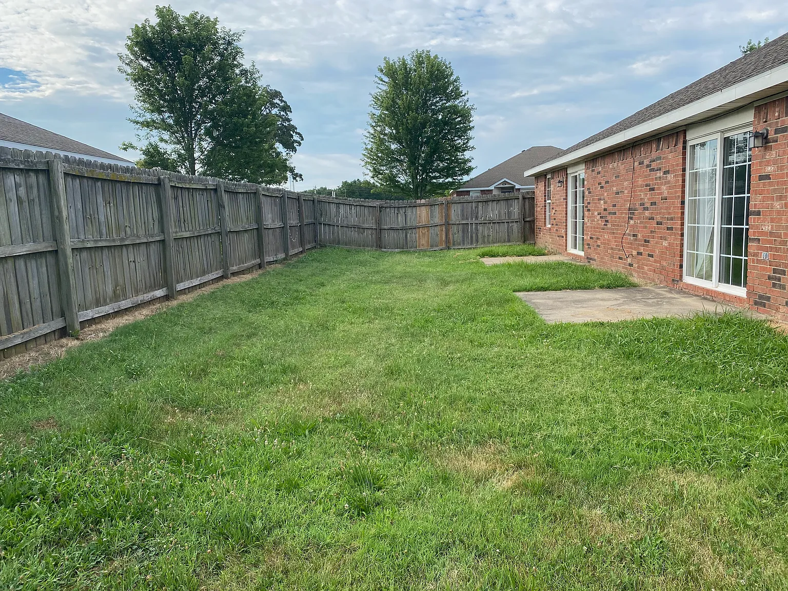 3 bed, 1100 sqft, $1,100 — Photo 4
