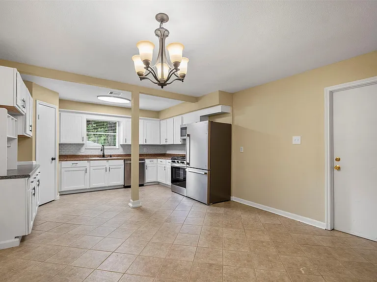 3622 Dawnwood Dr — Photo 4