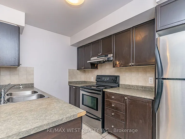 4975 Southampton Dr #218 — Photo 9