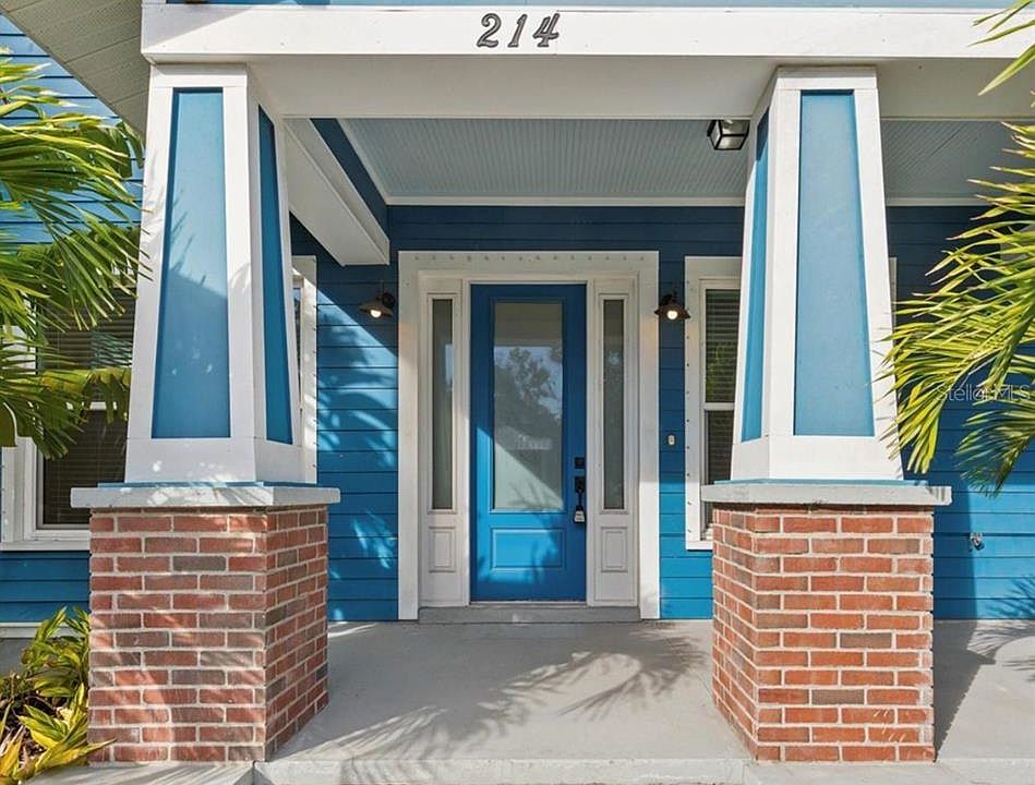 1st image of 214 E Floribraska Ave