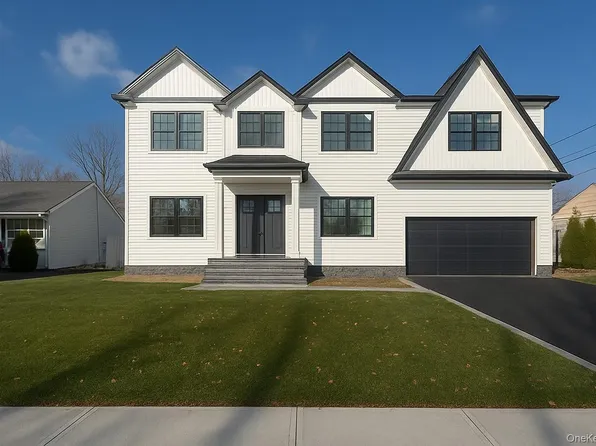 3421 Hawthorne Drive N, Wantagh, NY 11793