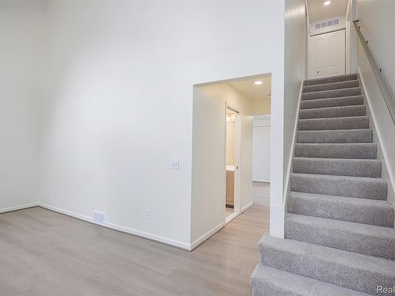 3rd image of 20505 Ridgemont Rd