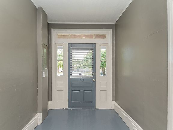 3rd image of 2024 Clark St
