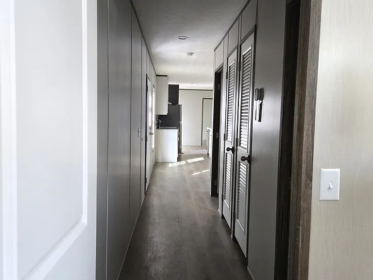 1208 Orient Ave — Photo 35