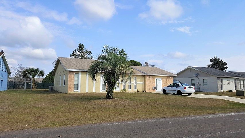 1st image of 179 E Cedarwood Cir