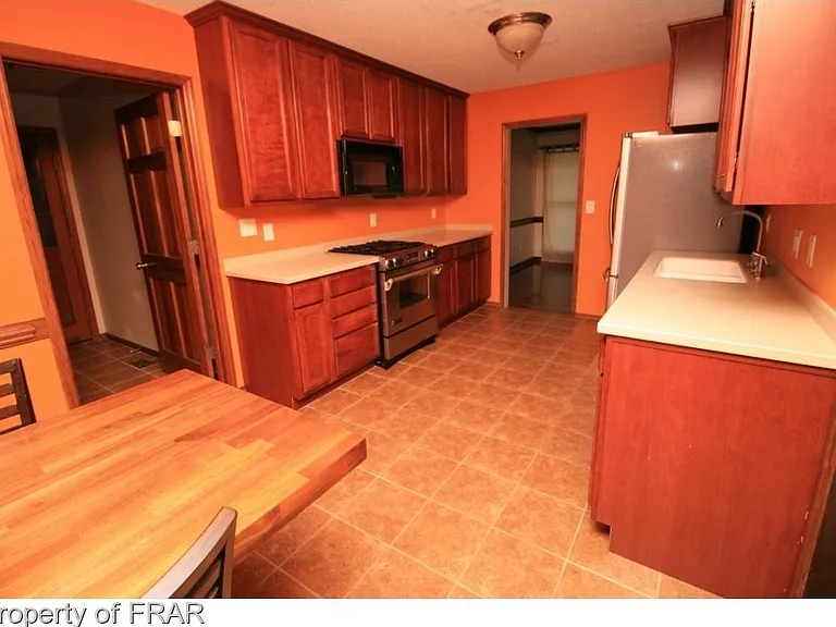 609 Georgetown Cir — Photo 6
