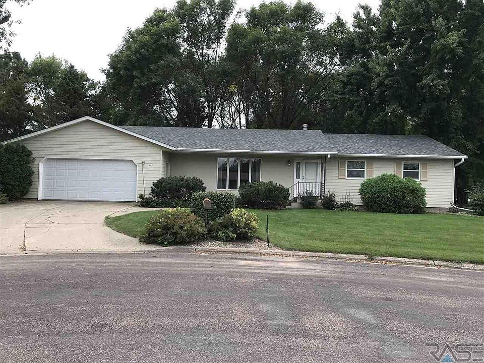 1st image of 907 Prairie Park Dr