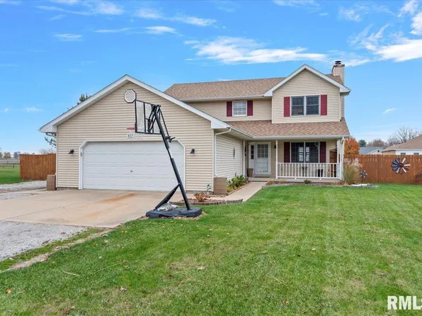 802 N Clover Ct, Athens, IL 62613