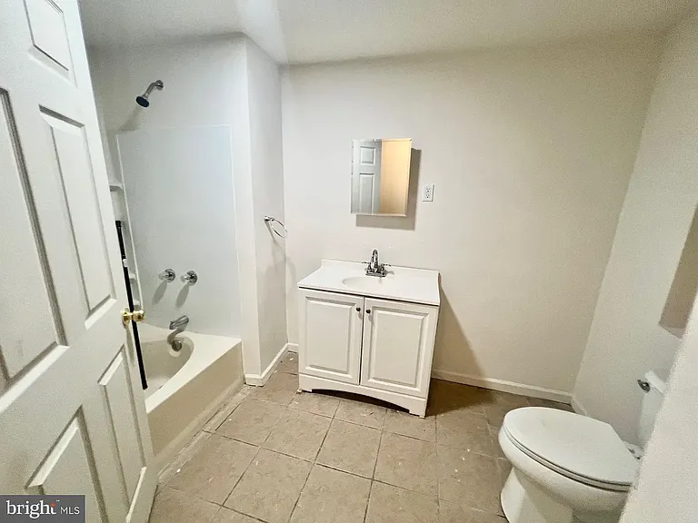 23 Balfour Ave — Photo 3