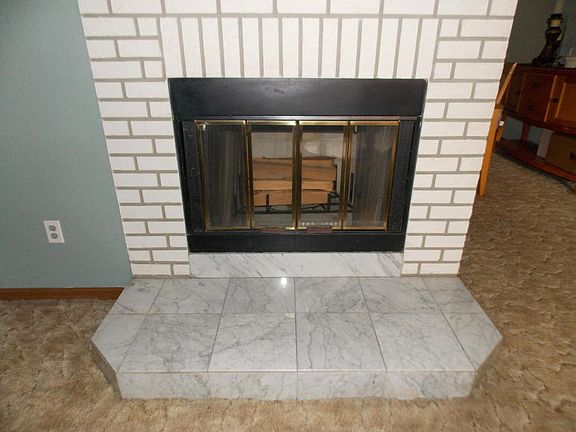 4th image of 891 SW Dalton Ave