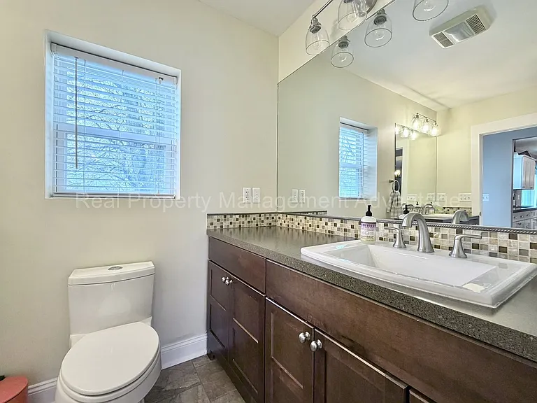 2705 Inman St — Photo 20