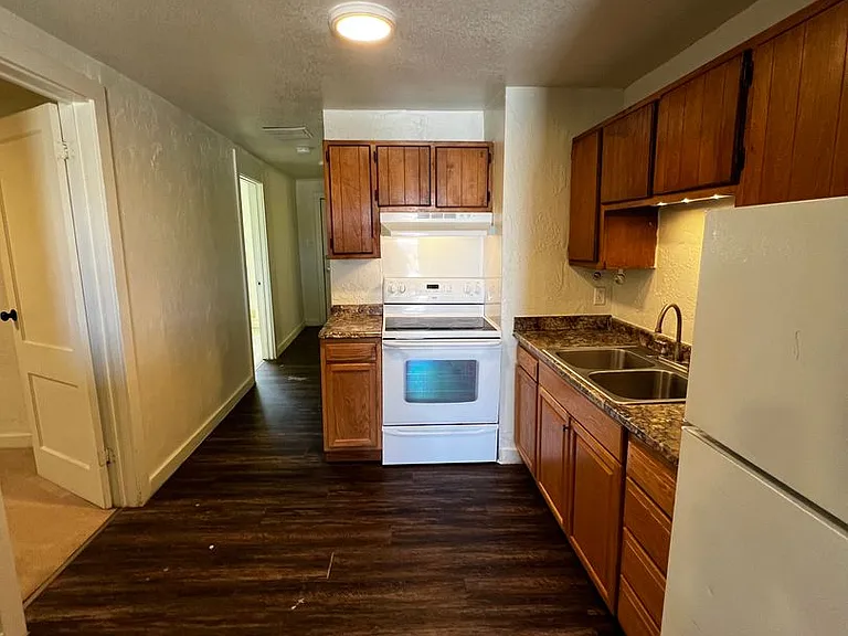 214 W Mathews St #1013 — Photo 4