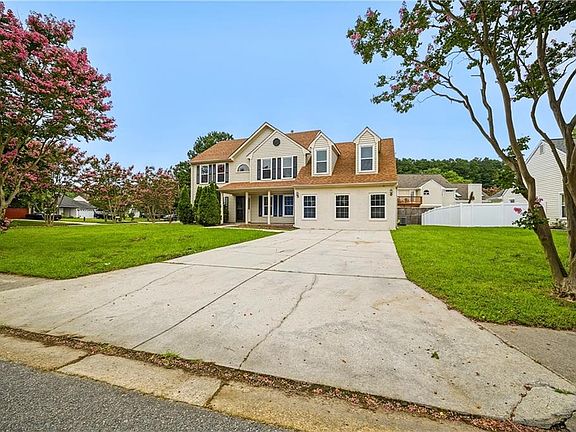 3rd image of 1848 Chestwood Dr
