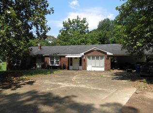 1150 Henson Dr, Florence, AL 35630
