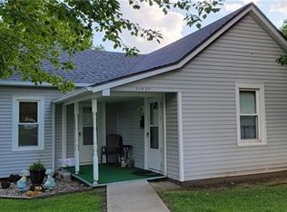 511 W 26th St, Higginsville, MO 64037