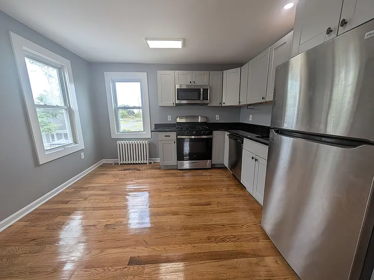 45 2nd Ave — Photo 36