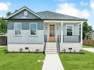 4927 Sandalwood St, New Orleans, LA 70127
