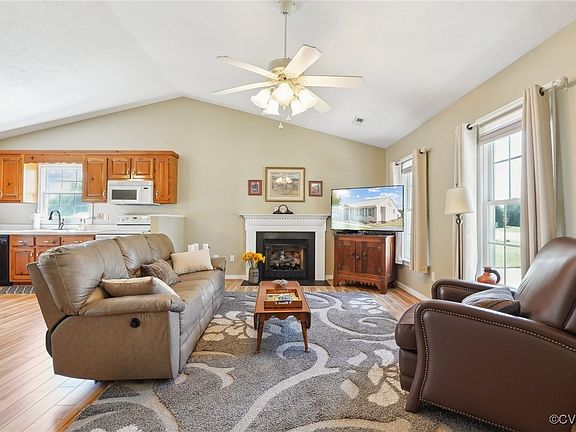 5th image of 8208 Halycon Ln