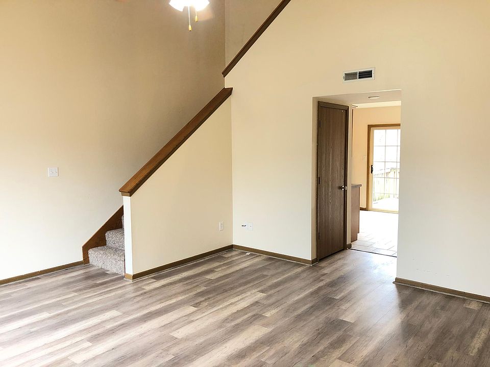 1st image of 719 Glenstone Dr