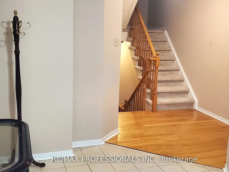 2545 Addingham Cres — Photo 5
